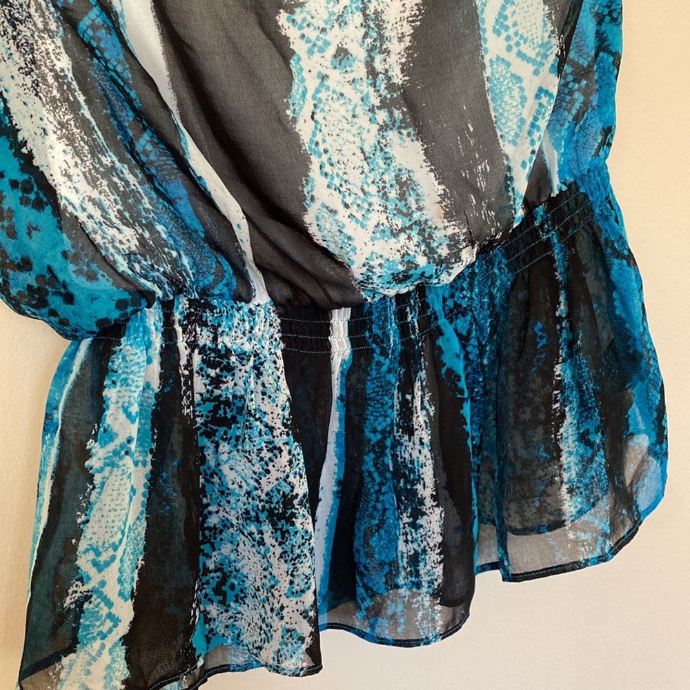 One shoulder Ruffle Top - Picture 2 of 5